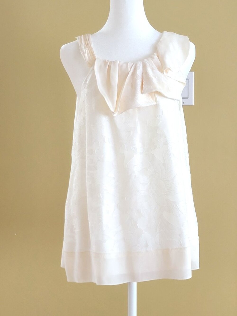 BCBGMAXAZRIA SILK BLEND TANK TOP